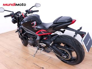 TRIUMPH STREET TRIPLE 765 R