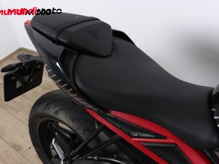 TRIUMPH STREET TRIPLE 765 R