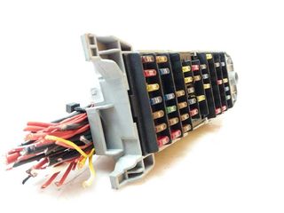 CAJA RELES / FUSIBLES OPEL MERIVA