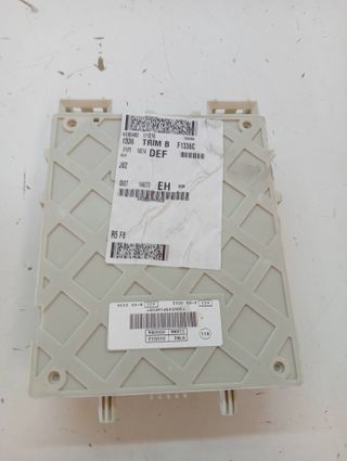 CAJA RELES / FUSIBLES FORD FOCUS LIM. (CB8) (2)
