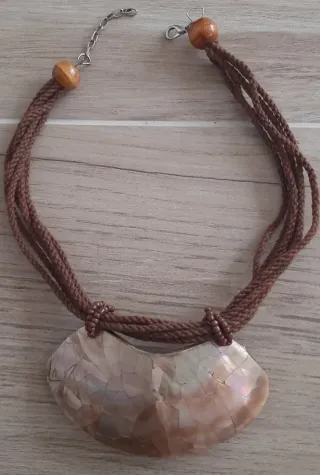 Colgante Concha Marrón. NUEVO