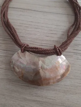 Colgante Concha Marrón. NUEVO