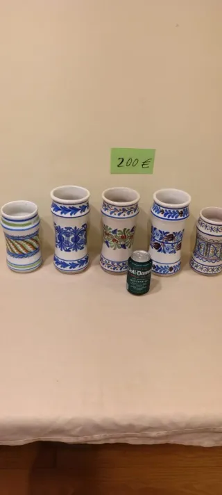 Jarrones de cerámica antiguos