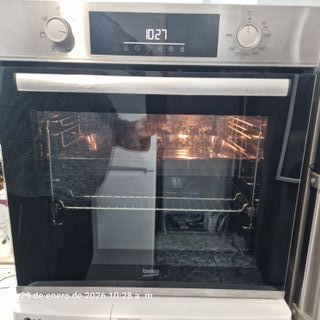 SEMINUEVO!!! HORNO BEKO
