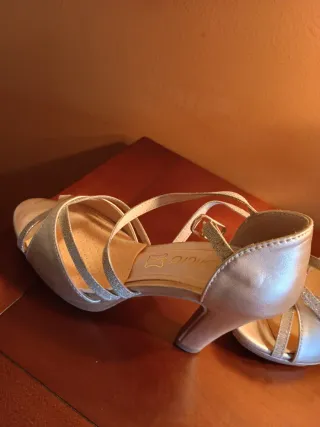 Zapatos de fiesta Prestigio y bolso a juego