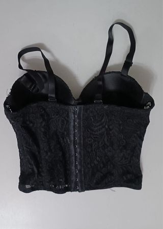 Corsé negro con tirantes extraibles