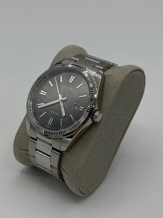 Reloj Casio MTP Negro y Plateado