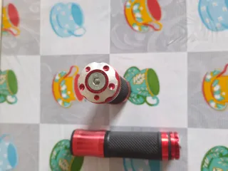 Puños para patinete rojos