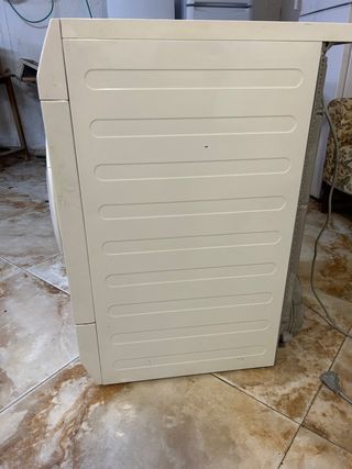 Secadora AEG 8kg Condensación