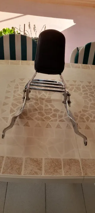 Respaldo y Rejilla Moto Trasera