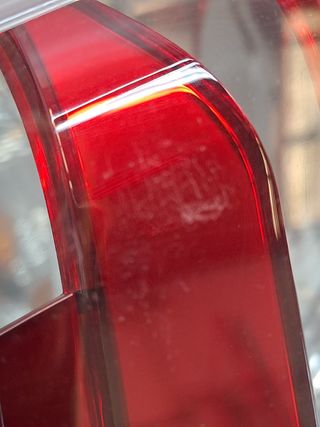 PILOTO TRASERO IZQUIERDO RENAULT SCENIC III (2)