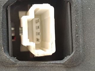 PILOTO TRASERO IZQUIERDO RENAULT SCENIC III (2)