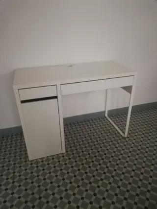 Escritorio infantil blanco