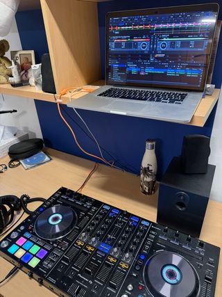 Controladora DJ Pioneer DDJ-RX + flightcase