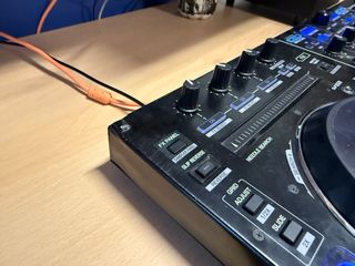 Controladora DJ Pioneer DDJ-RX + flightcase
