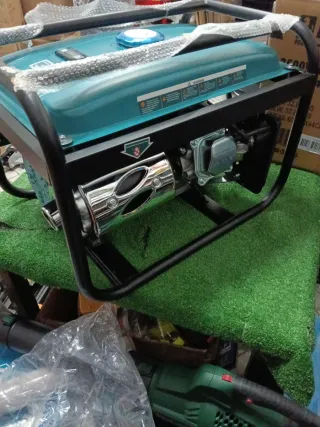 Generatore Victeche 3500W Benzina 4 Tempi