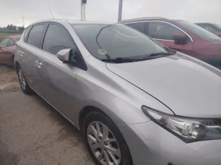 Toyota Auris 2015