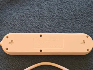 Regleta blanca 3 tomas y puertos USB (2 m)