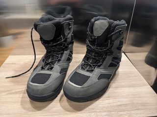 Botas de nieve grises y negras Talla 44