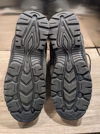 Botas de nieve grises y negras Talla 44