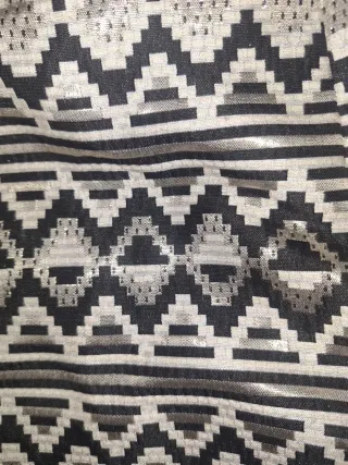 Falda mini geométrica dorada y negra