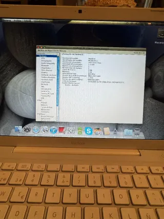 MacBook blanco Apple