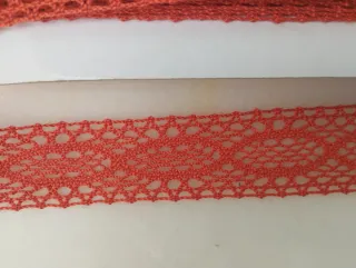 Entredos de encaje coral anaranjado