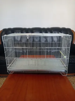 Jaula para pájaros plateada