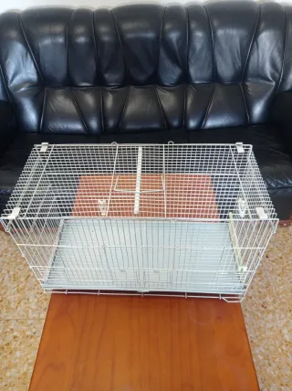 Jaula para pájaros plateada