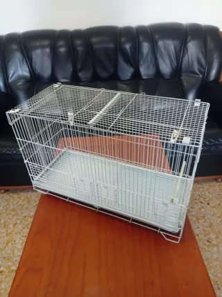 Jaula para pájaros plateada