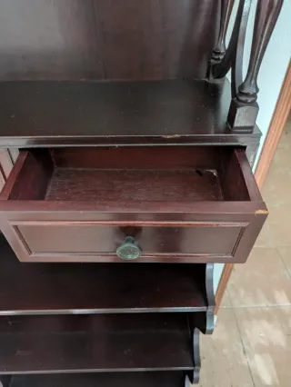 Mueble auxiliar de madera