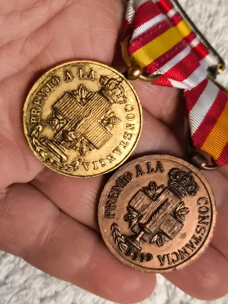 2 MEDALLAS CRUZ ROJA ESPAÑOLA PREMIO CONSTANCIA