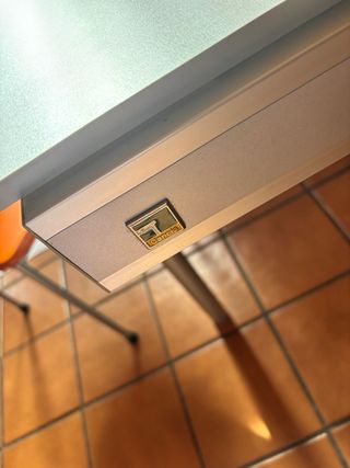 Mesa extensible con 4 sillas