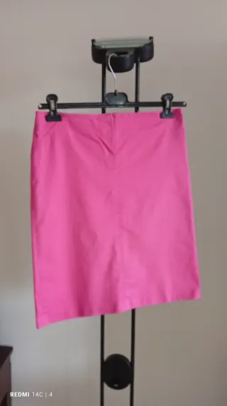 Gonna fucsia con spacco