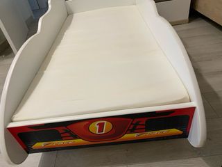Cama infantil coche de carreras