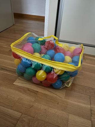 Bolsa 50+ Pelotas de Plástico Colores