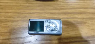 Cámara Digital Canon IXUS i⁷ Zoom + Accesorios