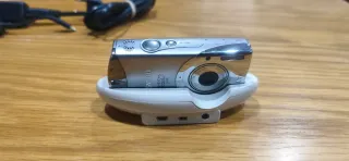 Cámara Digital Canon IXUS i⁷ Zoom + Accesorios