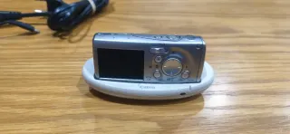 Cámara Digital Canon IXUS i⁷ Zoom + Accesorios