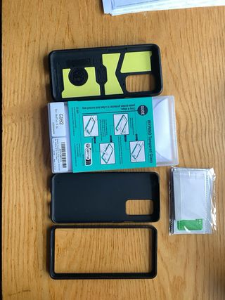 Funda Spigen y Cristal Templado OnePlus 9 Pro