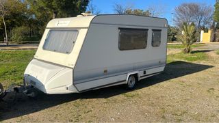 Caravana adria 420, menos de 750kg 5900€