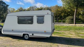 Caravana adria 420, menos de 750kg 5900€