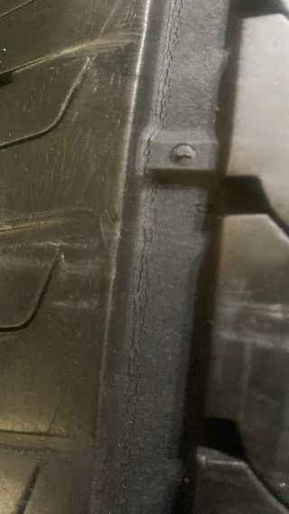 -205 55 16 H GOODYEAR RUEDA AL 90% VIDA UTIL