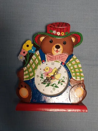 Orologio da tavolo in legno a forma di orso
