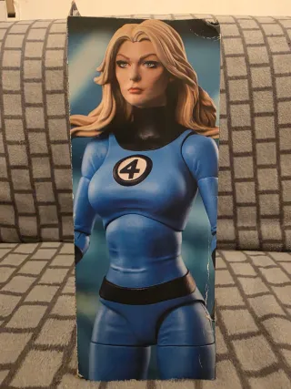 Marvel Select Invisible Woman Figura Acción