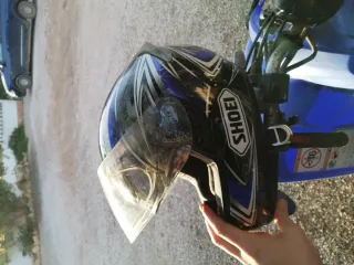 Casco Moto Shoei Negro con Visera Transparente