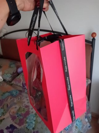 Orsetto di rose artificiali