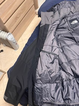 Cortavientos The North Face Negro Con forro