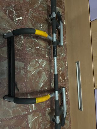 Barra de ejercicios multifunción para casa