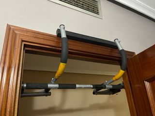 Barra de ejercicios multifunción para casa